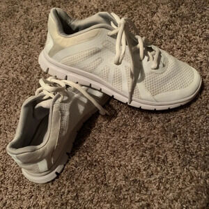 Champion white sneakers big kid size 4/women’s 6